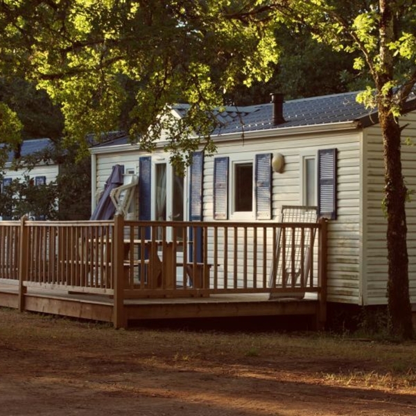 Wat is het verschil tussen een chalet en een bungalow? 