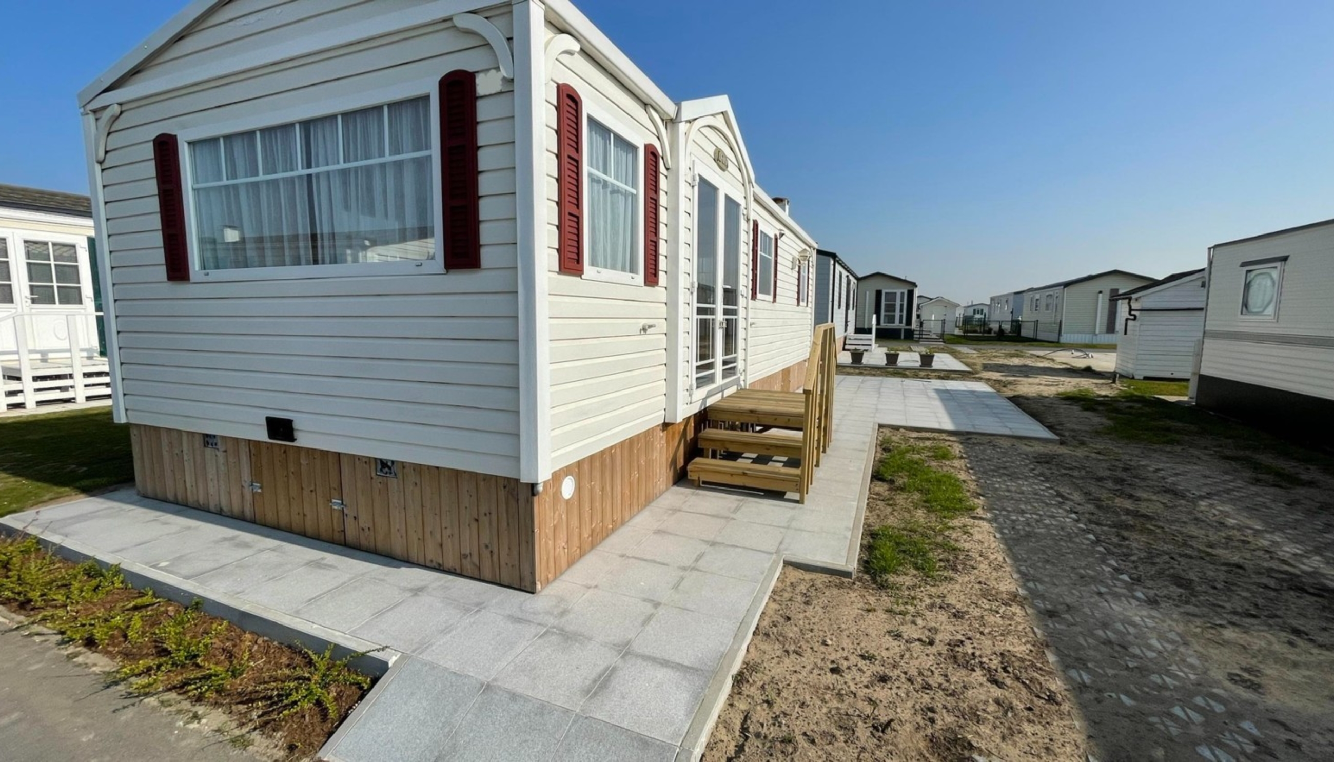 Hoe de onderkant van een stacaravan dichtmaken? Debaillie Caravancenter
